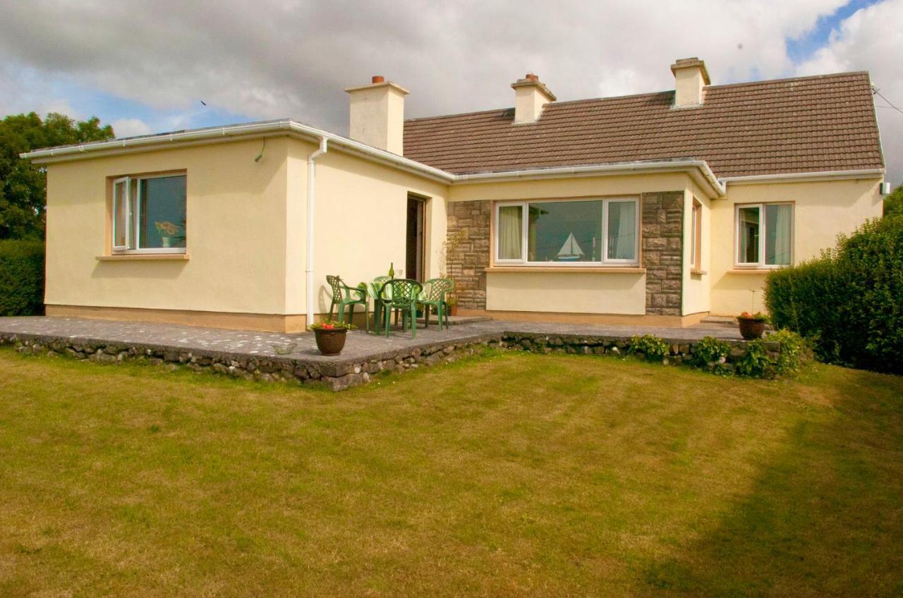 4-Bed Cottage In Co Galway 5 Minutes From Beach Inverin Exterior foto